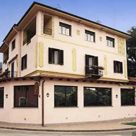 La Bussola Szálloda 3*