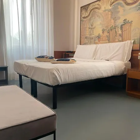 La Bussola فندق Cittiglio